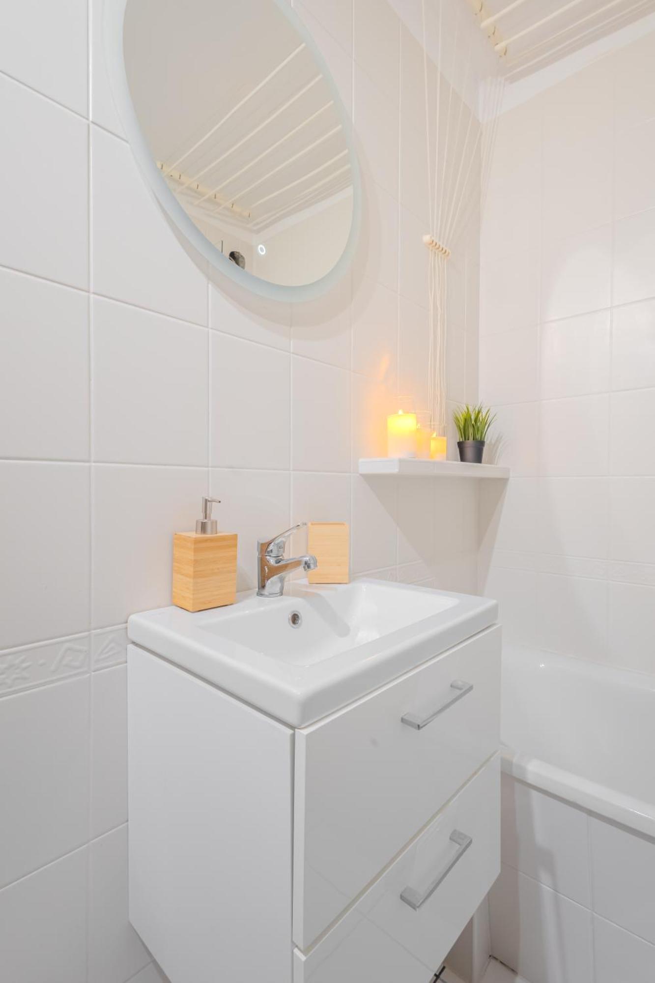 Апартаменты Rezydencja Filmowa- Wygodny Apartament 10 Min Od Lotniska I Centrum Варшава Экстерьер фото